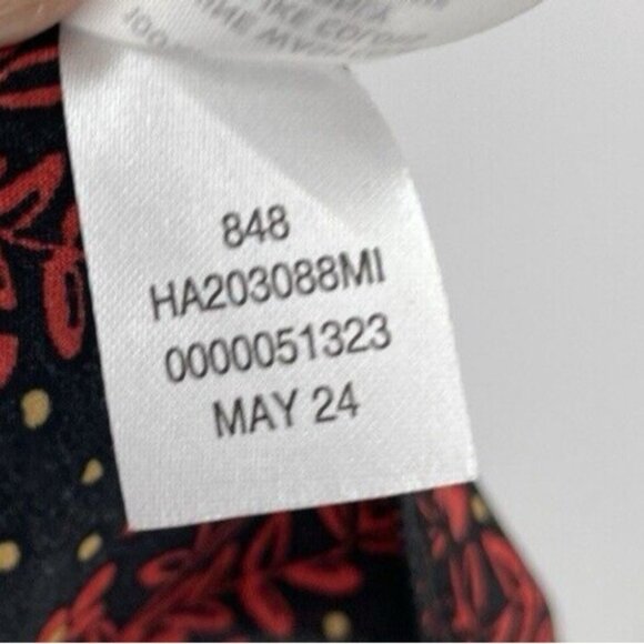 Halogen Women’s Black Floral‎ Satin Collared Button Up Blouse Size Small - Picture 7 of 9